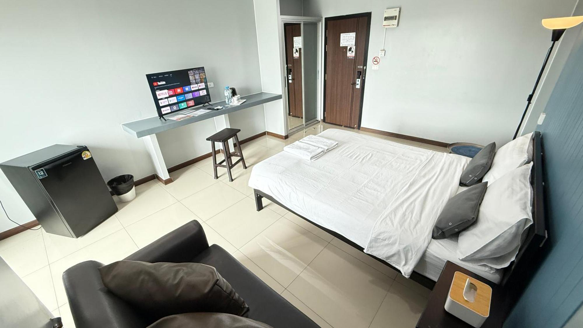 ฺbaan Paknam Hotel Самутпракан Экстерьер фото