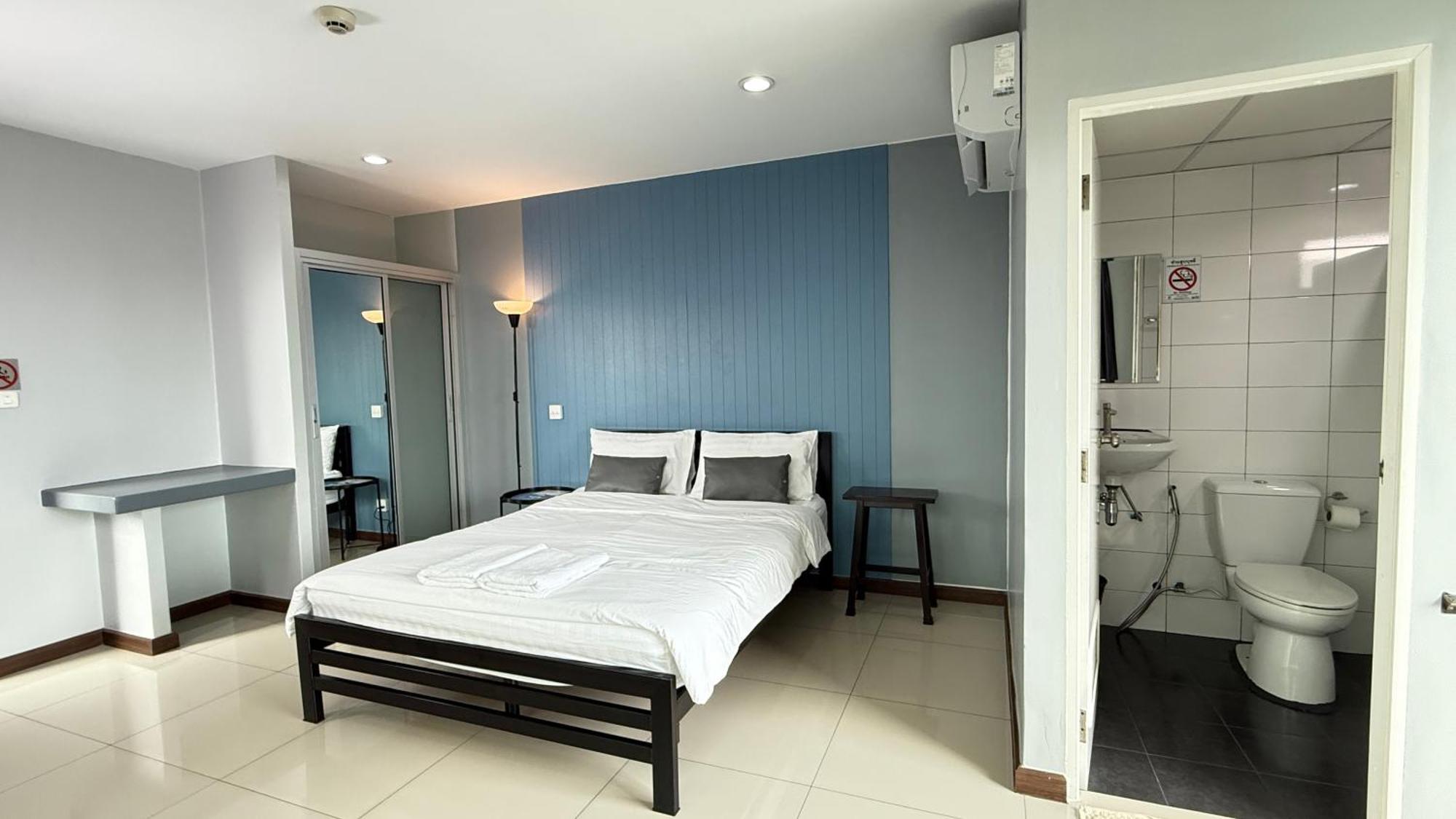 ฺbaan Paknam Hotel Самутпракан Экстерьер фото